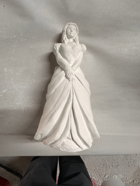 Princess hands folded