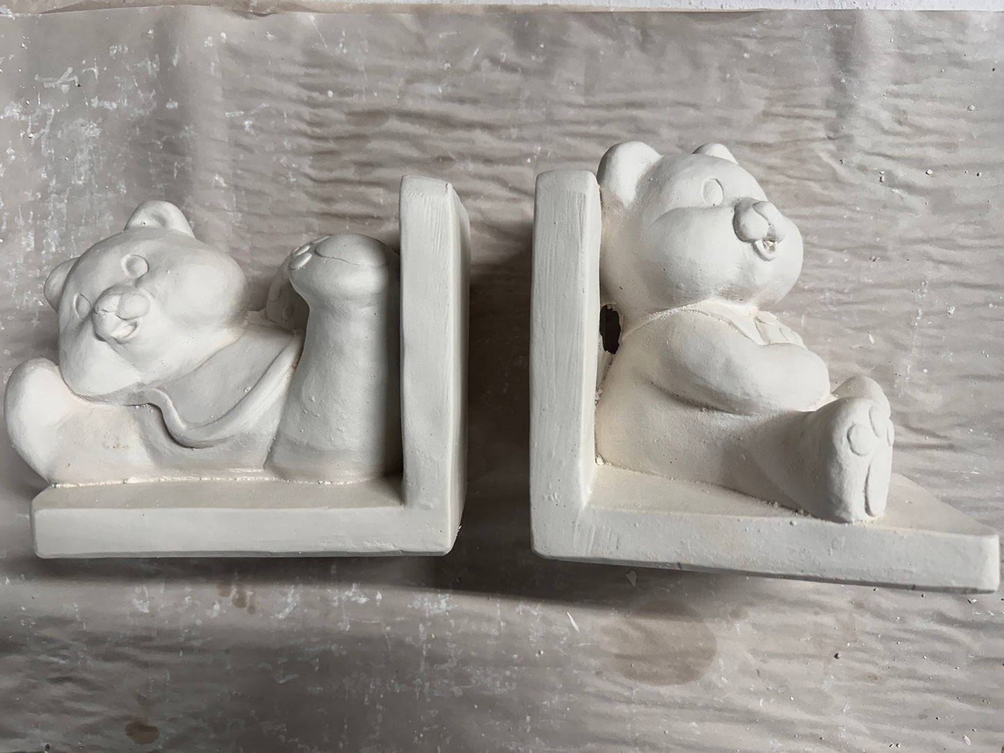 Bear bookend set